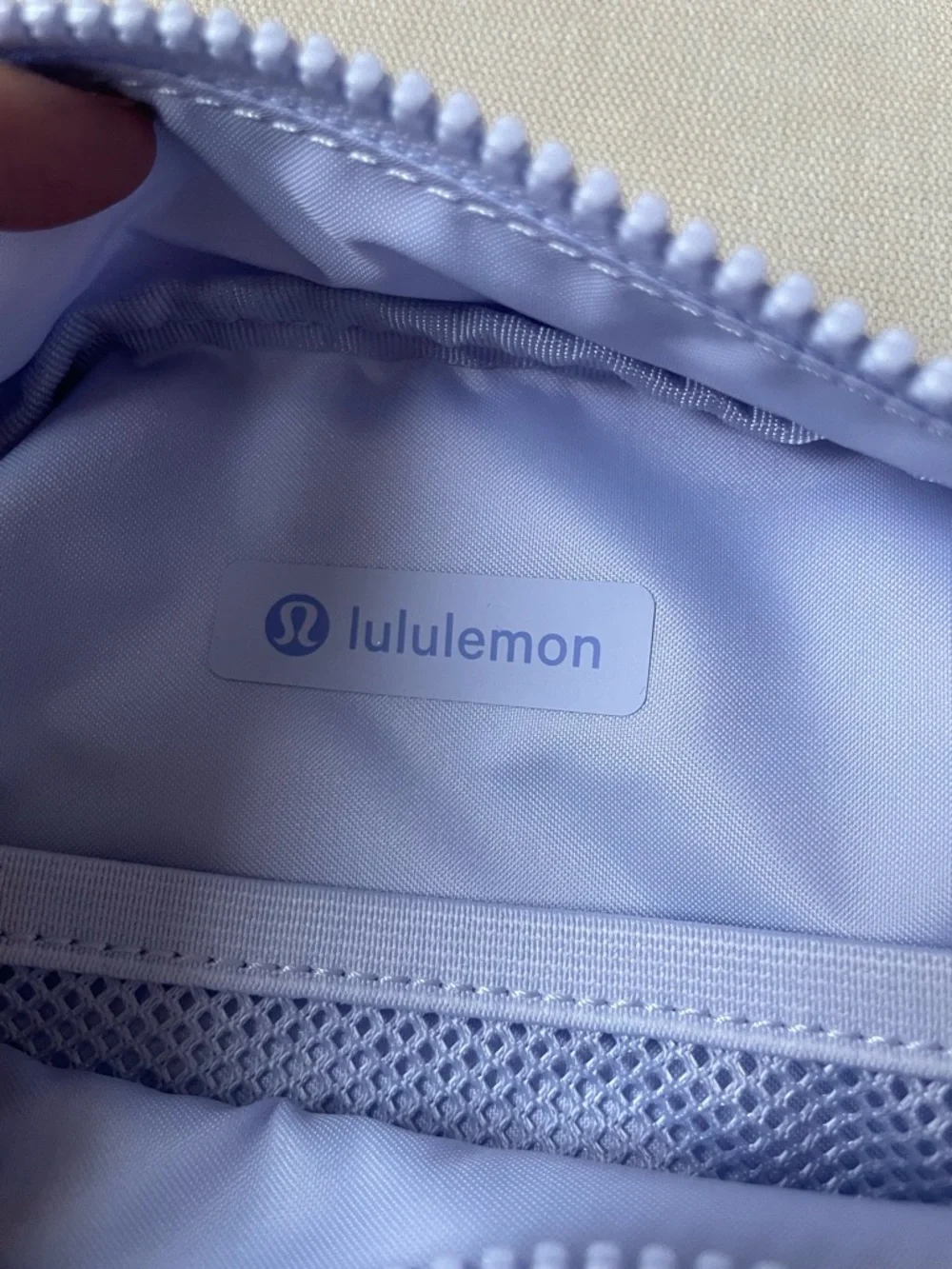 Lululemon City Essentials Pouch 4L - Serene Blue